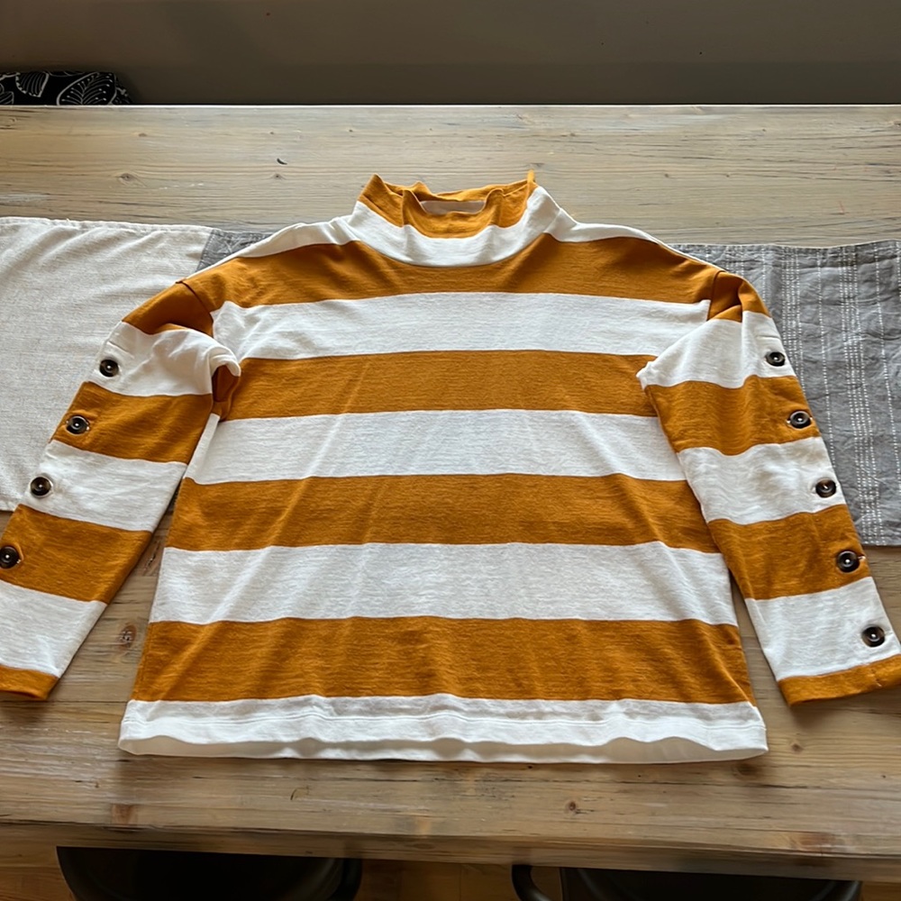 Madewell button sleeve top. Size xs